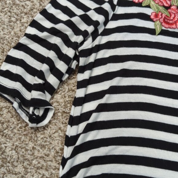 Flutter & Kick Maternity Small Black White Striped Dress Floral Applique - Picture 5 of 9